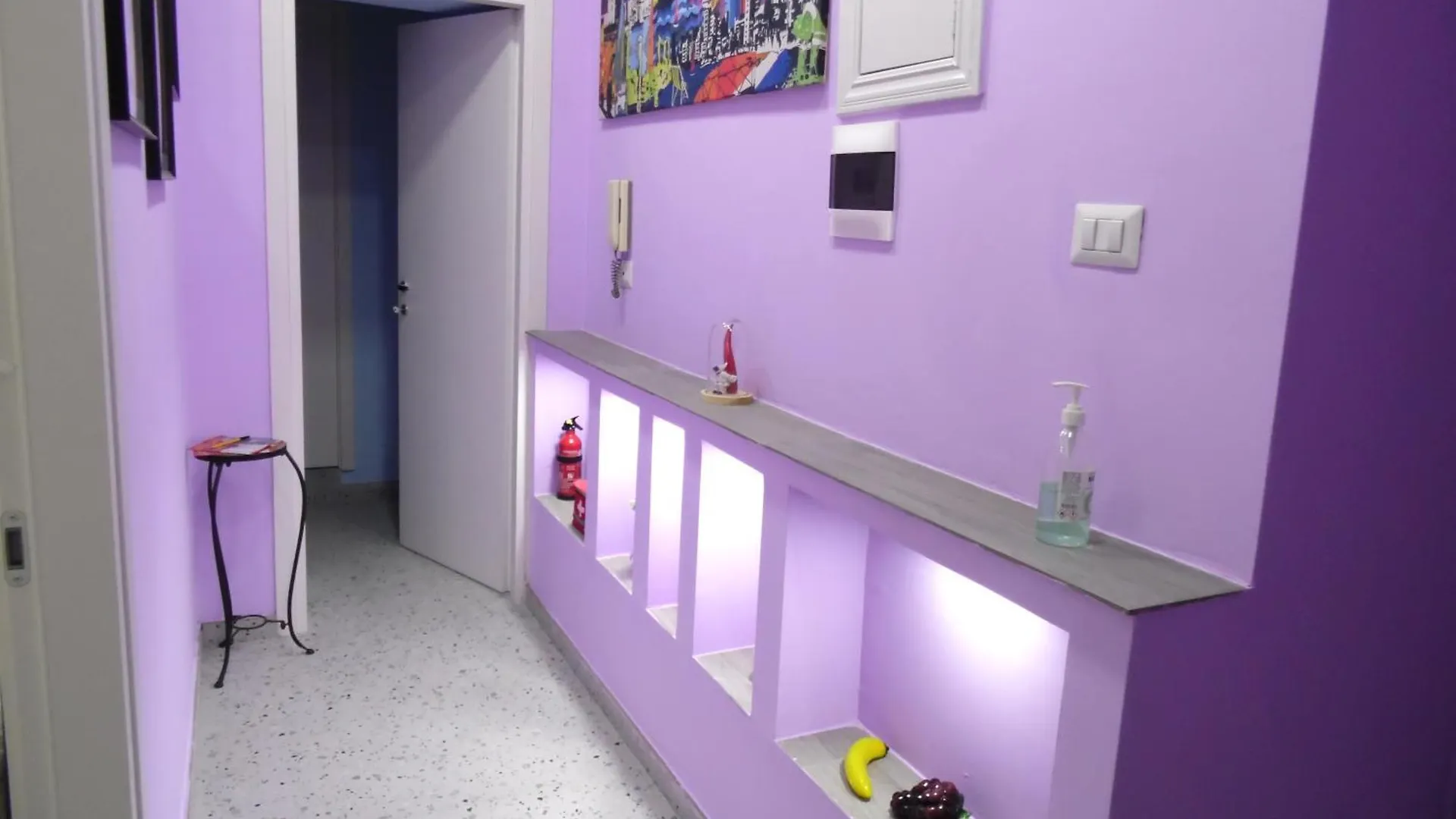 Mithra Apartment Centro Storico Naples Italy